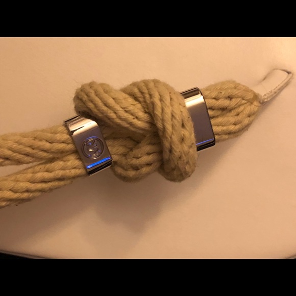 Michael KORS Knotted T-Strap Sandals - Picture 6 of 7